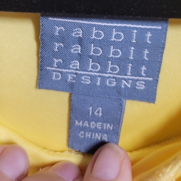 Rabbit designs pale yellow crochet lined dress size14 elbow lengthsleeve unlined - Picture 7 of 8